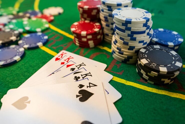 Roulette wheel and betting zones